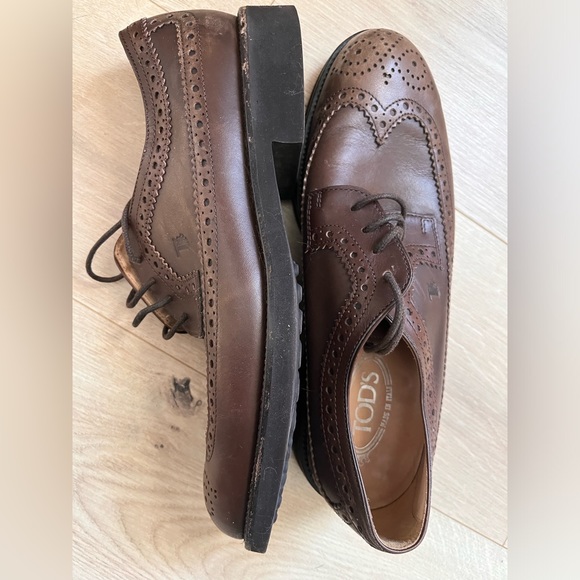 Tod’s leather wing tip derby shoes brown rubber sole - Picture 12 of 16